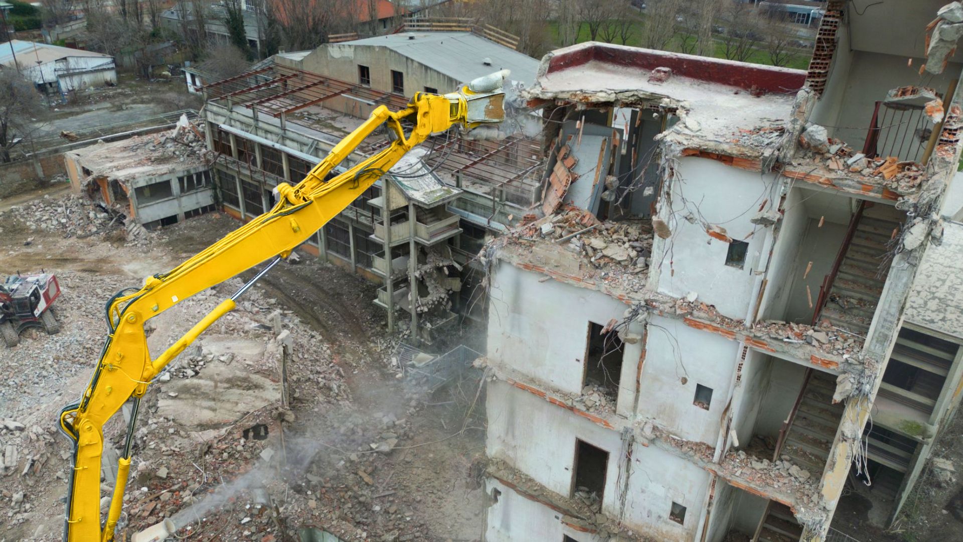 Demolizione civile e industriale